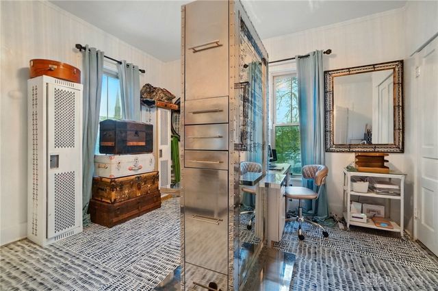 20 W Monument Avenue, Dayton, OH 45402