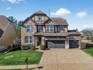 142 Tuscany Trace Drive, St Charles, MO 63303