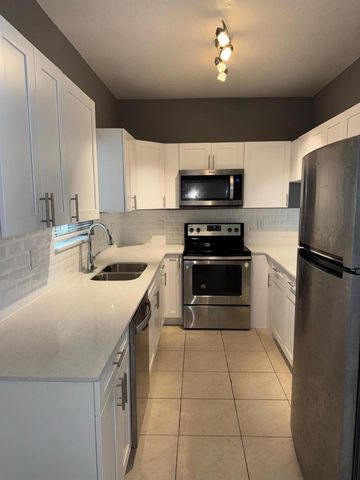 1133 Colonial Palms Way 1133, Palm Springs, FL 33406