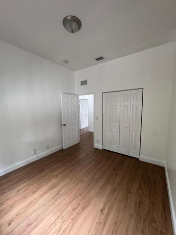 1133 Colonial Palms Way 1133, Palm Springs, FL 33406