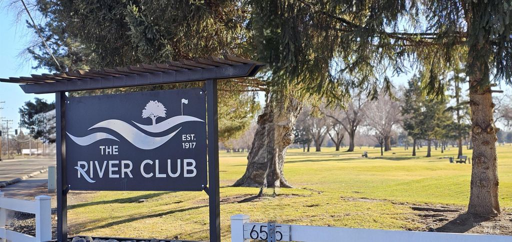 4555 N Savannah Ln, Garden City, ID 83714