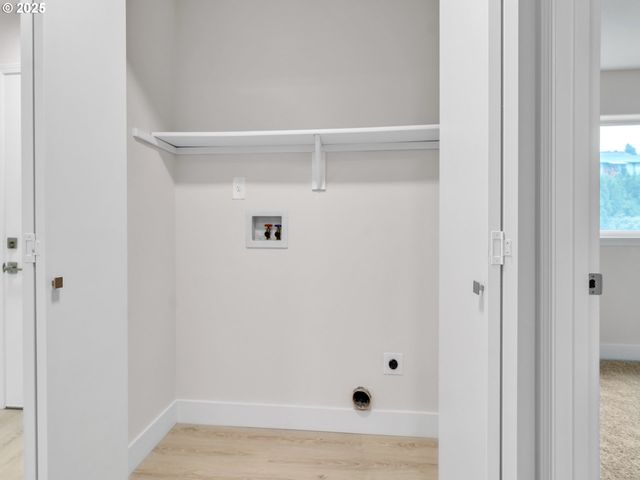 6722 N RICHMOND Ave, Portland, OR 97203