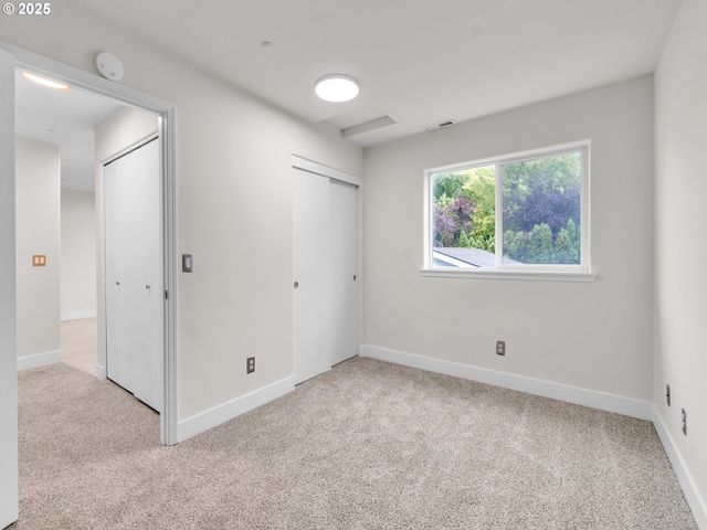 6722 N RICHMOND Ave, Portland, OR 97203