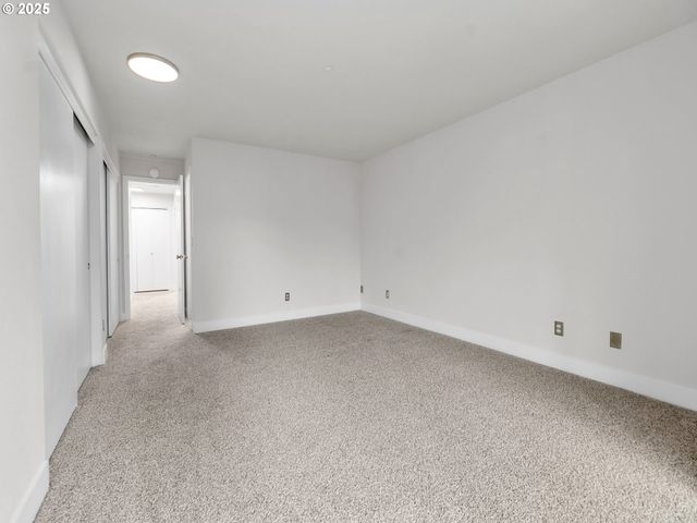 6722 N RICHMOND Ave, Portland, OR 97203