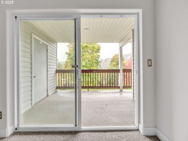 6722 N RICHMOND Ave, Portland, OR 97203