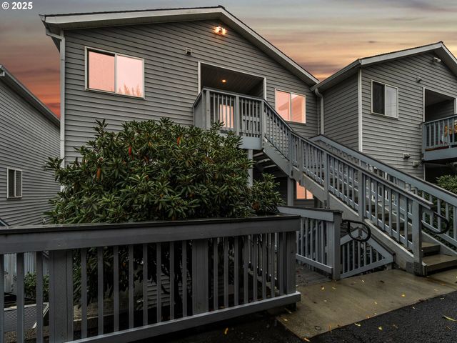 6722 N RICHMOND Ave, Portland, OR 97203