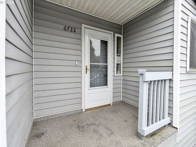 6722 N RICHMOND Ave, Portland, OR 97203