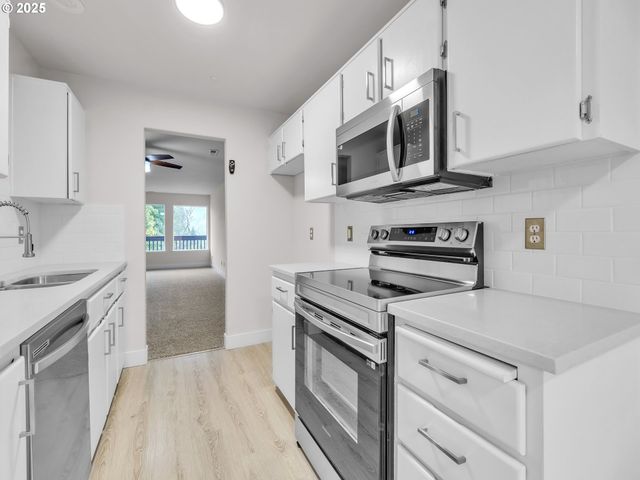 6722 N RICHMOND Ave, Portland, OR 97203