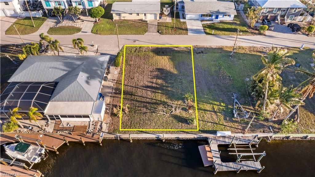 2656 Clyde ST, MATLACHA, FL 33993 — photo 3