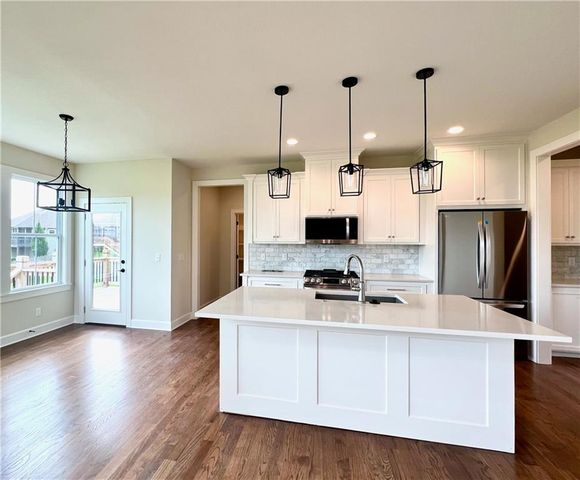 306 Stoneridge Court, Lawrence, KS 66049
