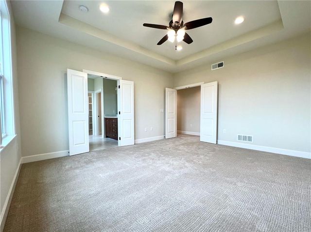 306 Stoneridge Court, Lawrence, KS 66049