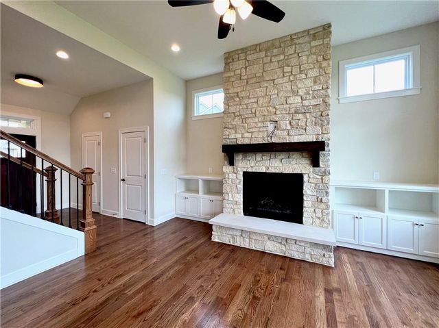 306 Stoneridge Court, Lawrence, KS 66049