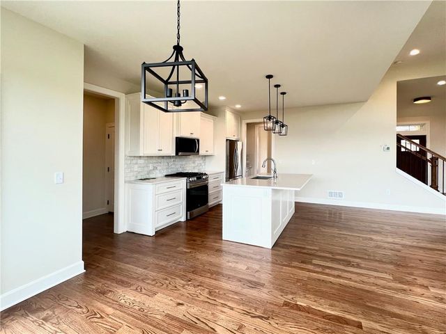 306 Stoneridge Court, Lawrence, KS 66049