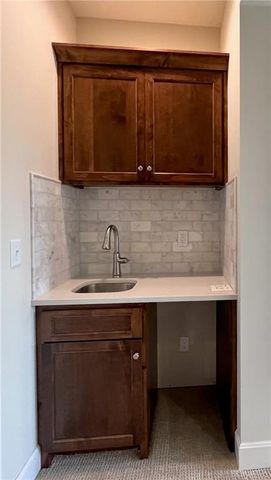 306 Stoneridge Court, Lawrence, KS 66049