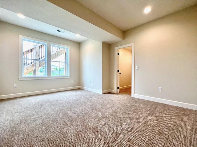 306 Stoneridge Court, Lawrence, KS 66049