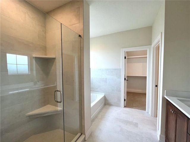 306 Stoneridge Court, Lawrence, KS 66049