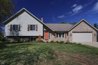 470 Oakbrook Drive, Columbus, IN 47201