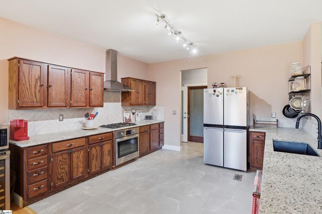 7282 New Cut Road, Inman, SC 29349