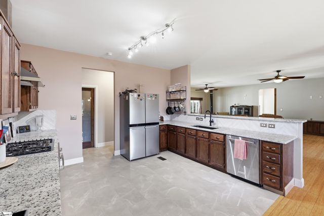 7282 New Cut Road, Inman, SC 29349
