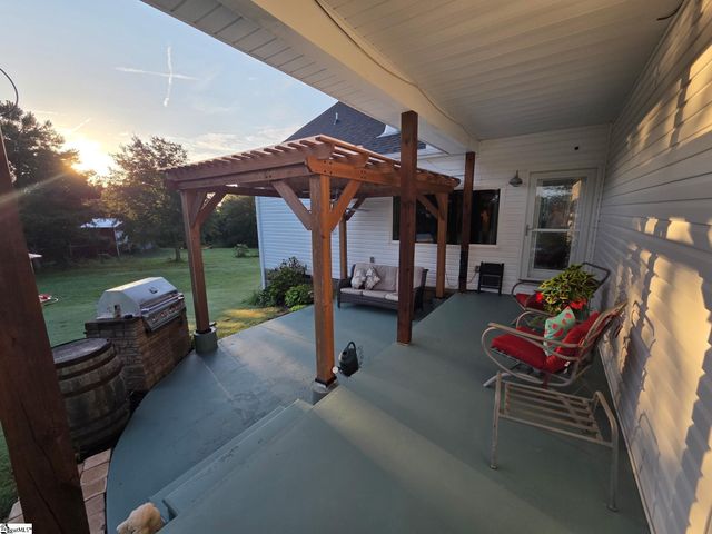 7282 New Cut Road, Inman, SC 29349