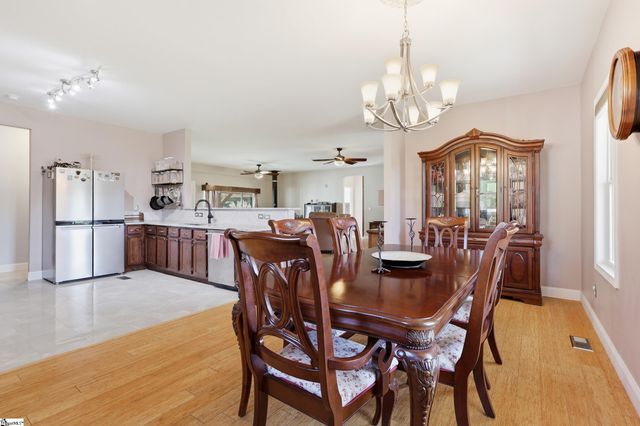7282 New Cut Road, Inman, SC 29349