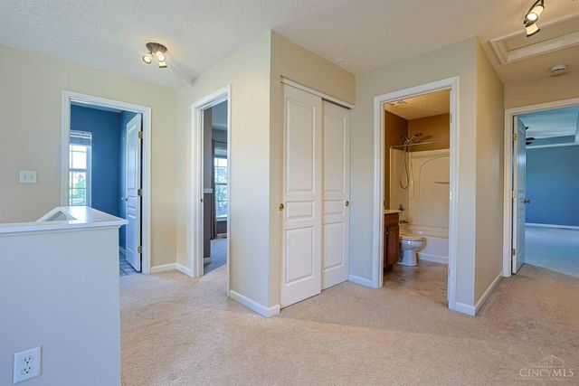 3239 Sycamore Woods Lane, Hamilton, OH 45011
