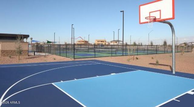 16586 W BRONCO Trail, Surprise, AZ 85387