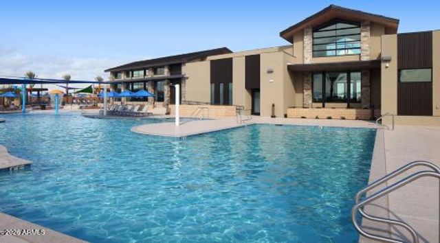 16586 W BRONCO Trail, Surprise, AZ 85387