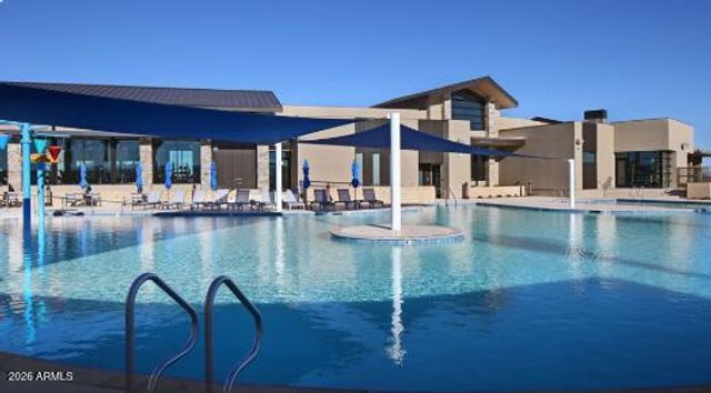 16586 W BRONCO Trail, Surprise, AZ 85387