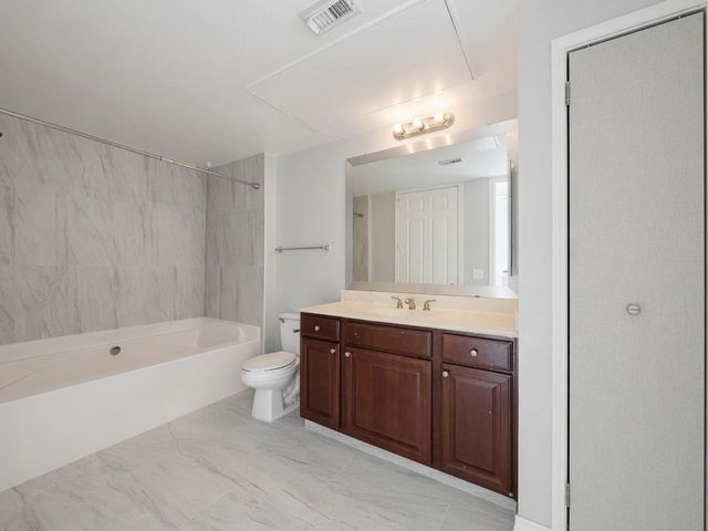 7575 Kirby Drive 2214, Houston, TX 77030