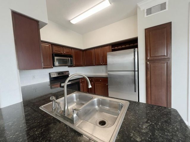 7575 Kirby Drive 2214, Houston, TX 77030