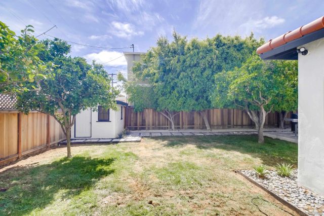 1855 Reed, San Diego, CA 92109
