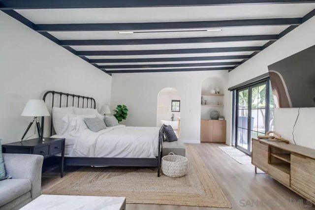 1855 Reed, San Diego, CA 92109