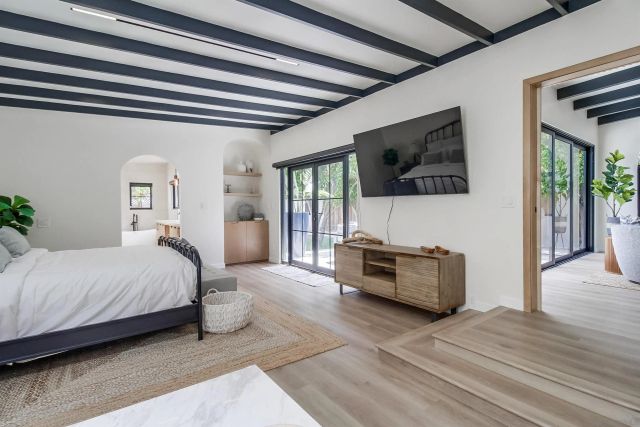 1855 Reed, San Diego, CA 92109