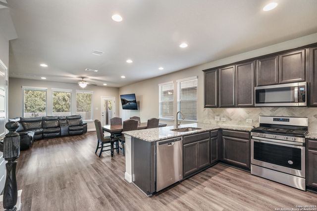 12222 Chena Lk, San Antonio, TX 78249