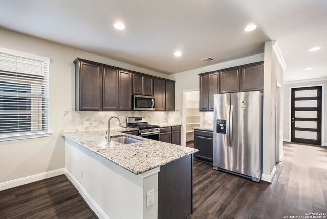 12222 Chena Lk, San Antonio, TX 78249
