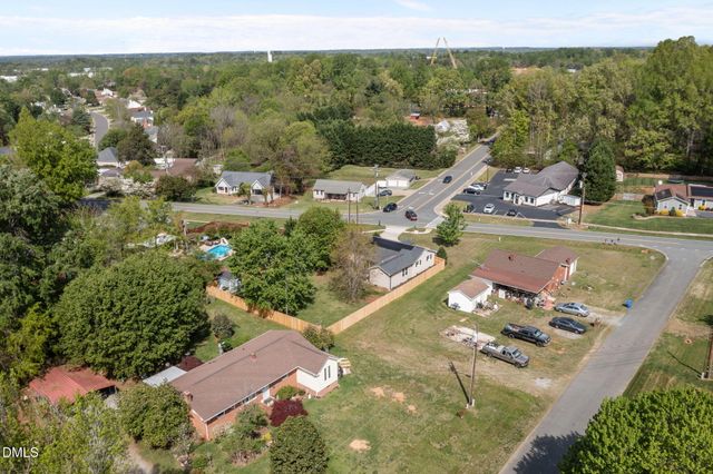 1066 S Third Street, Mebane, NC 27302