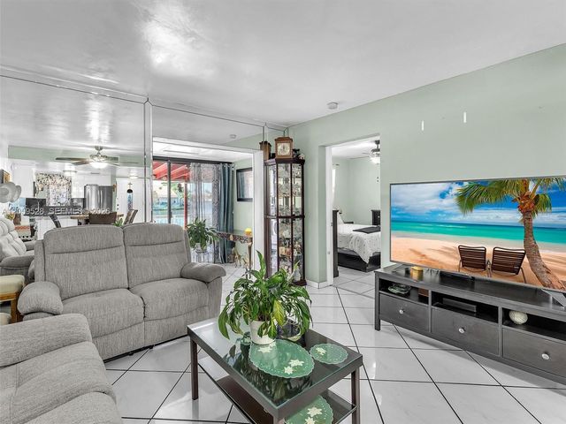 5530 W 26th Court 102, Hialeah, FL 33016