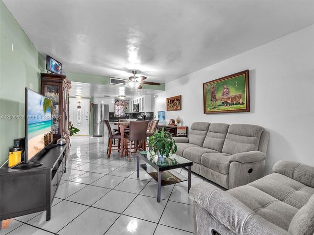5530 W 26th Court 102, Hialeah, FL 33016