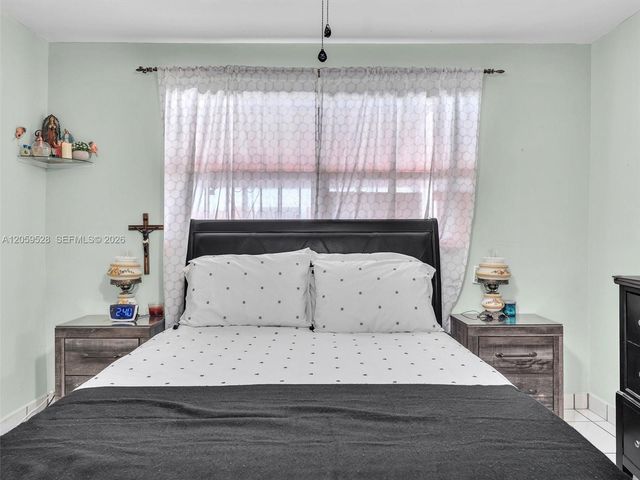 5530 W 26th Court 102, Hialeah, FL 33016