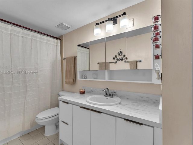 5530 W 26th Court 102, Hialeah, FL 33016