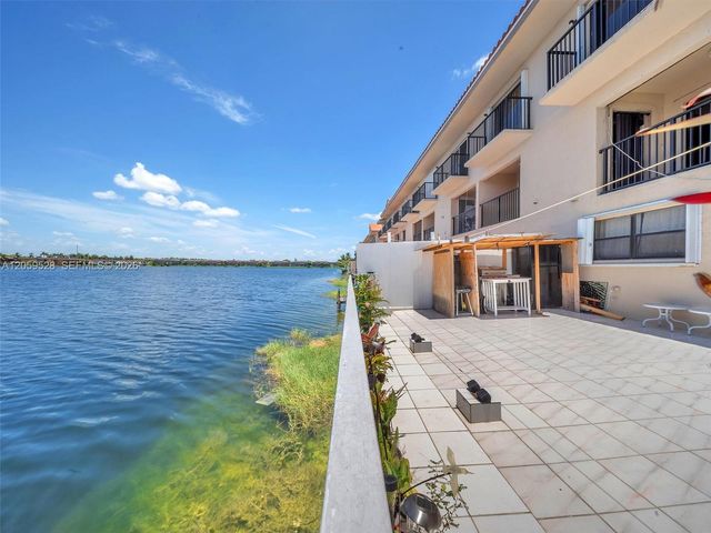 5530 W 26th Court 102, Hialeah, FL 33016