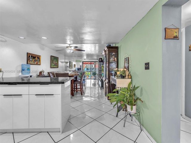 5530 W 26th Court 102, Hialeah, FL 33016