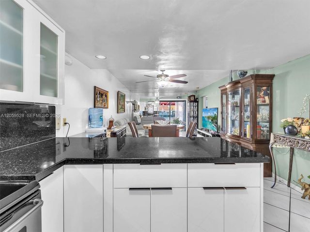 5530 W 26th Court 102, Hialeah, FL 33016