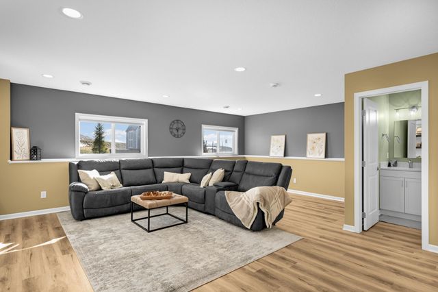 1515 Raymond Drive, Waconia, MN 55387