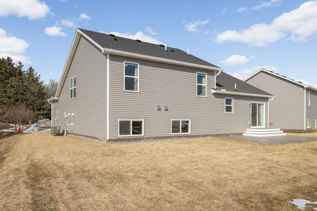 1515 Raymond Drive, Waconia, MN 55387