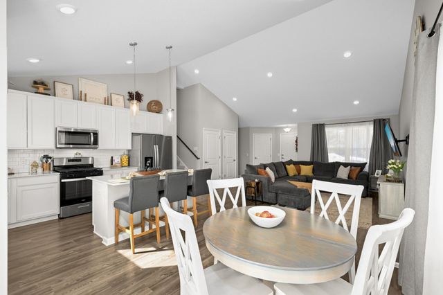 1515 Raymond Drive, Waconia, MN 55387