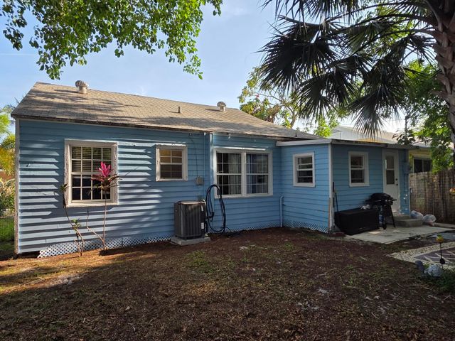 819 Valley Forge Road, West Palm Beach, FL 33405