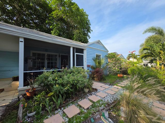 819 Valley Forge Road, West Palm Beach, FL 33405