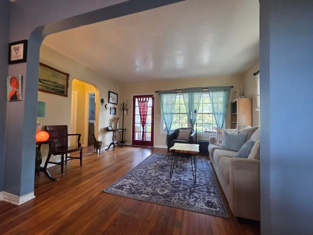 819 Valley Forge Road, West Palm Beach, FL 33405